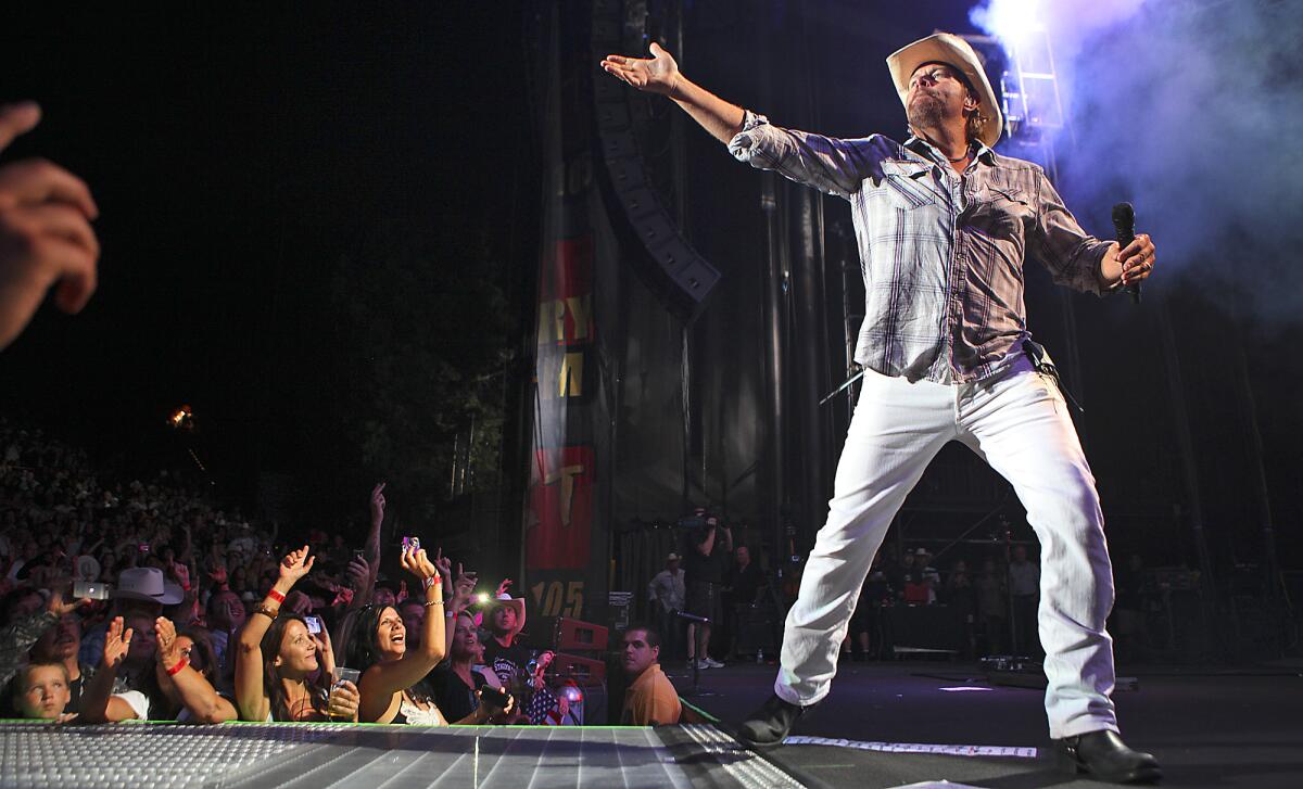 Toby Keith dies: Fans raise red Solo cup to country star - Los Angeles Times